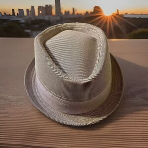 Henschel Hat Company Purple/White Cloche Hat. 100% Polyester. Worn Only Twice